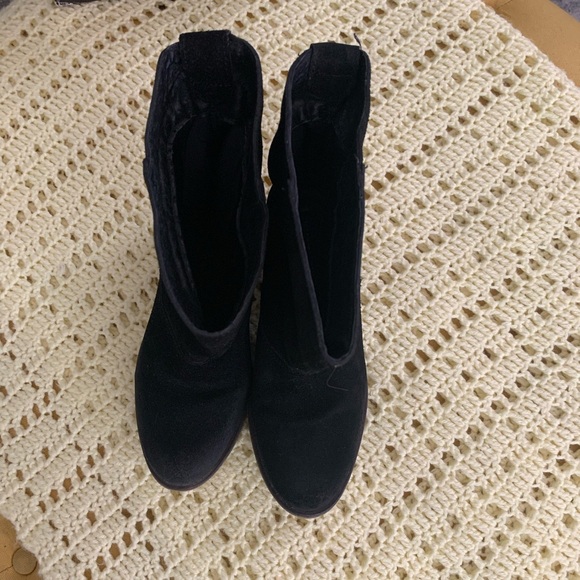 Steve Madden Stay GE  Black Suede Ankle Boots - Picture 5 of 12